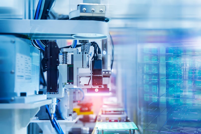 Forschungsgroßgeräte an Universitäten mit wirtschaftsnahen Forschungsprogrammen zu den kritischen STEP-Technologien