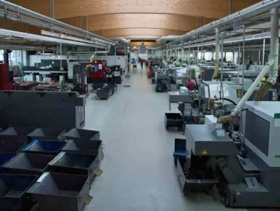 Loga - Blick in die Produktionshalle