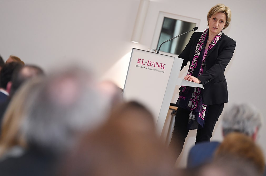Frau Ministerin Dr. Hoffmeister-Kraut bei ihrer Begrüßungsrede